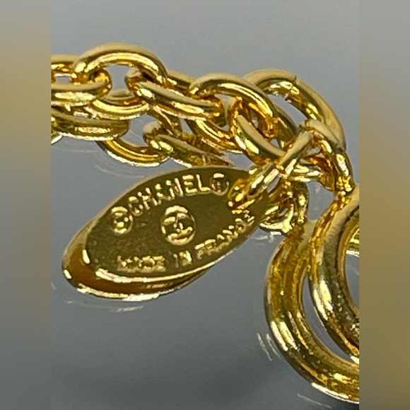 CHANEL CC Logo Charm Necklace - Picture 8 of 9